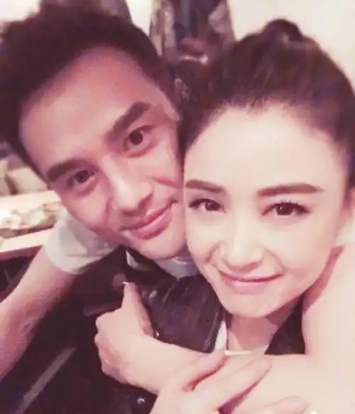 王凯抱过的四位女星,第二位太搞笑,最后一位会让网友想歪了