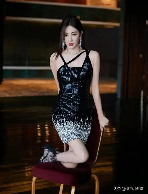 张雨绮,性感妩媚的实力派美女演员,高冷轻熟的风格,魅力四射