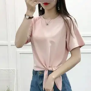 白色t恤女下摆打结图片