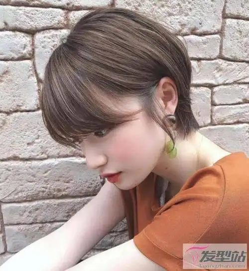 人气最高的女生短发 清新减龄气质十足_发型站_最新流行发型设计发型