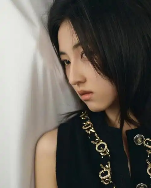 张子枫年代感笑容##春日荐片季