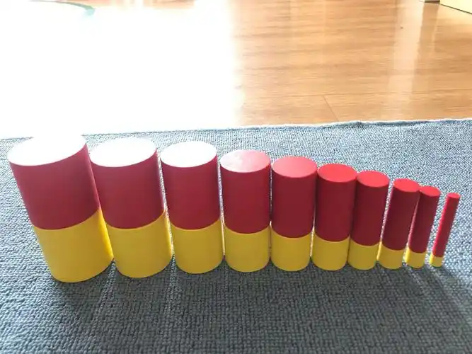 蒙氏感官教学活动—彩色圆柱体