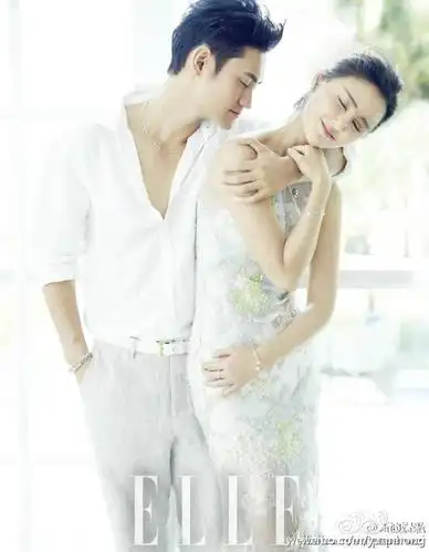 袁弘张歆艺曝婚照 袁弘谢祝福:以后不黑张歆艺了