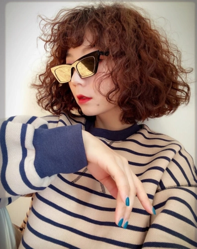 2021新年发型别乱剪16款洋气烫发送给你蓬松瘦脸又百变