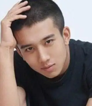 潮男胖子寸头发型图片