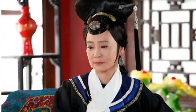 她深得康熙宠爱,不满大儿子做皇帝,甚至拒绝皇太后的册封