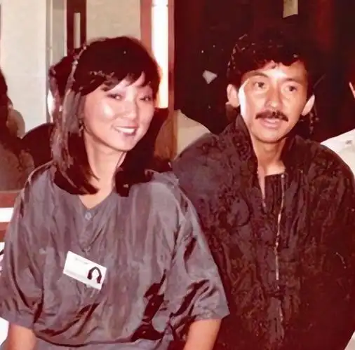 叶倩文嫁大14岁的林子祥婚内成功上位婚后分居无儿女图什么