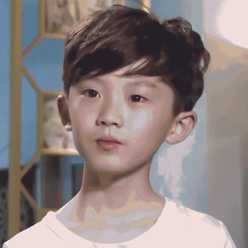 马嘉祺童年旧照