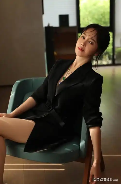 左小青浪姐造型(浪姐左小青身材)-天晟网