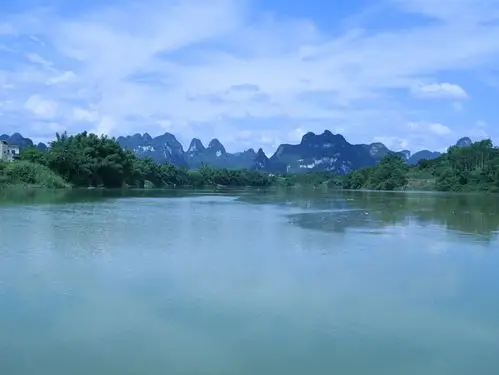 蓝天白云绿水青山