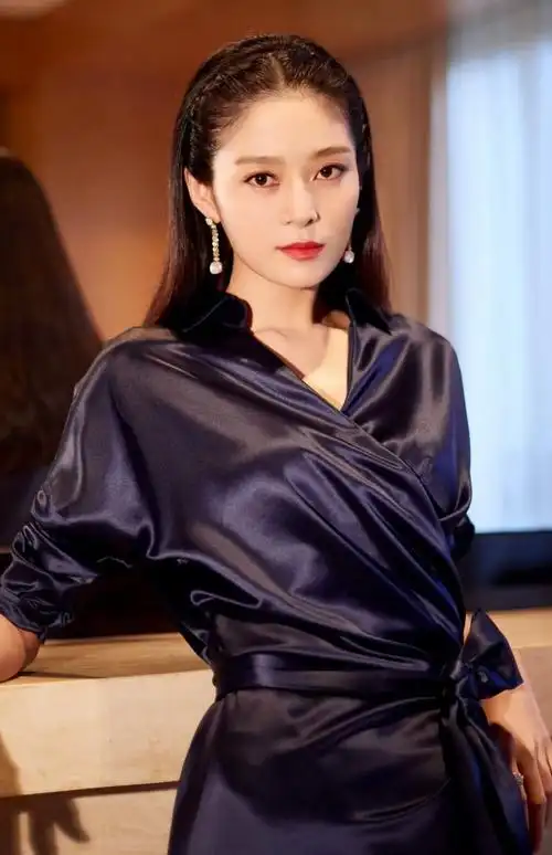 王媛可高清淡雅写真,美艳动人!__财经头条