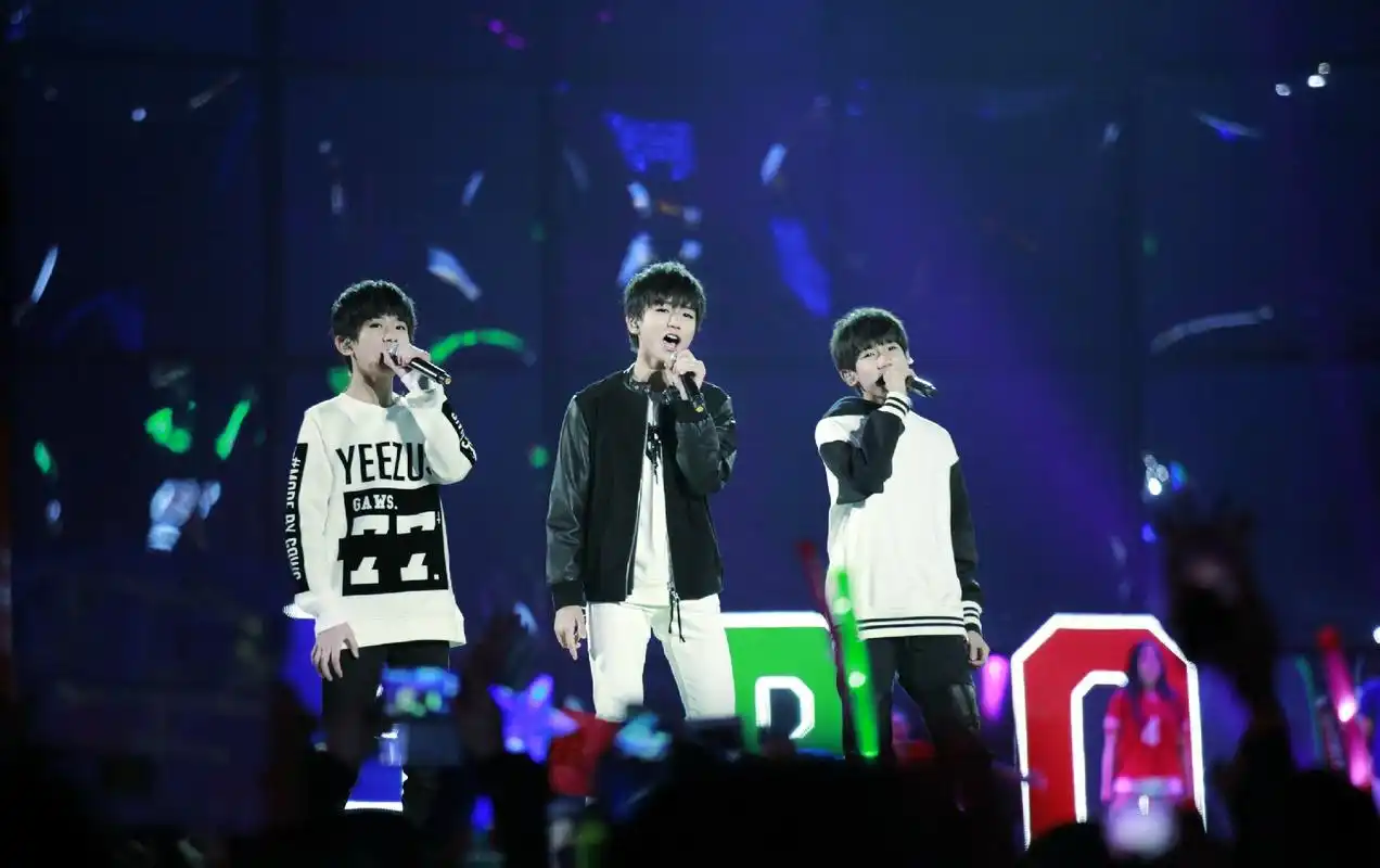 tfboys2015江苏卫视演唱会