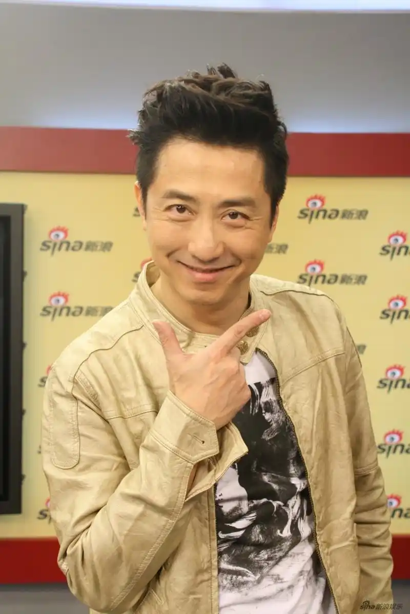 庾澄庆做客畅聊新专辑《到死都要18岁》