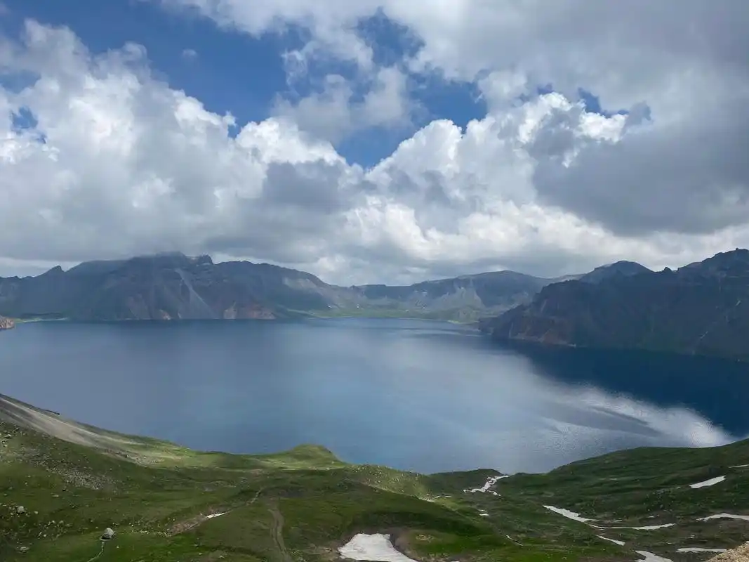 孟达天池,是青海省海东市循化县孟达国家级自然保护区内的一个天然