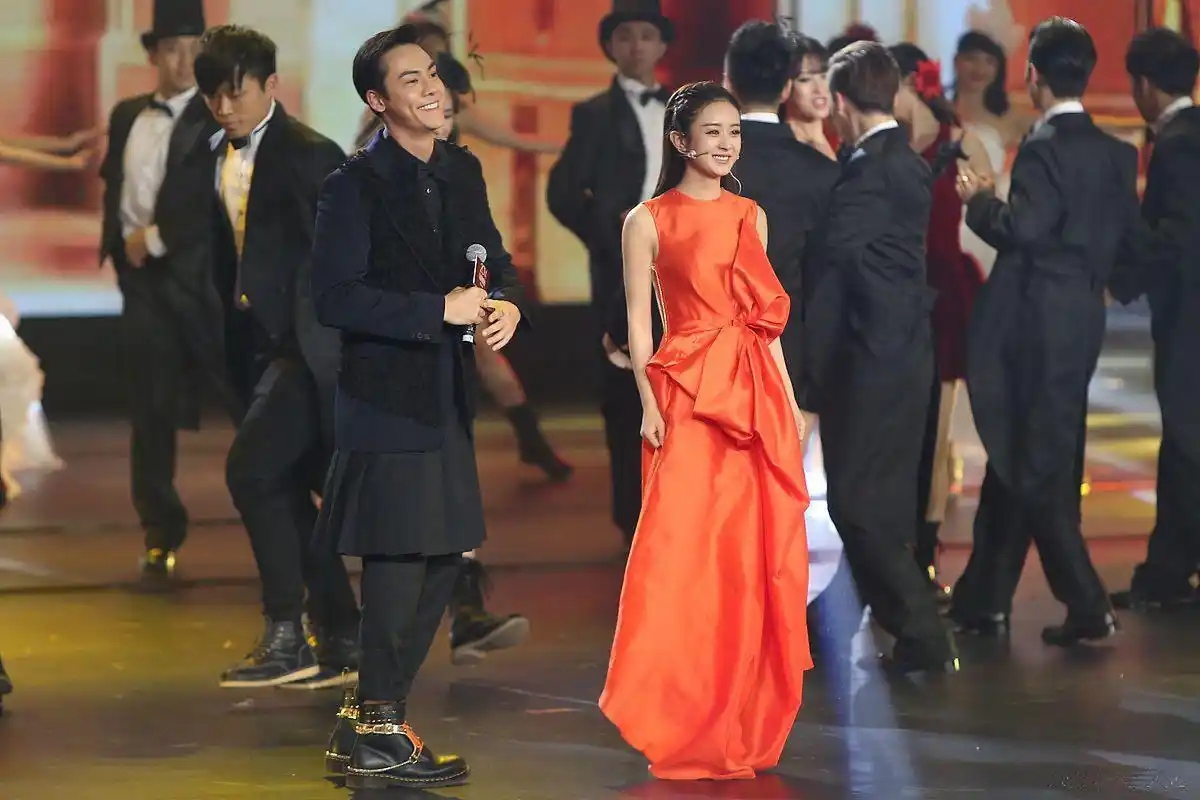 陈伟霆和赵丽颖同框