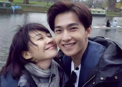 杨洋和蒋依依两人合作《旋风少女》,亲密合影却被网友调侃像父女