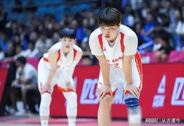 女篮新助攻王25岁女将惊艳表现郑薇打眼落选队