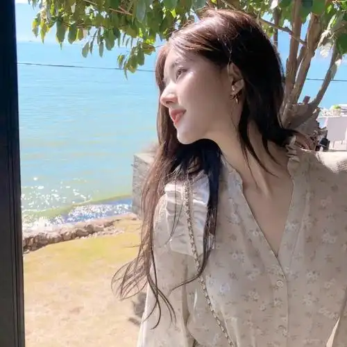 赵露思|赵露思头像 | 繁星还是万丈星河,都不及你眼里闪烁的光