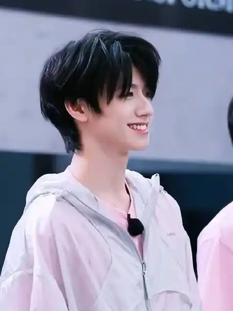 和朱志鑫的纪实陪伴##22x日志