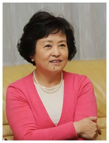 朱明瑛和前夫,也是青梅竹马,离异39年后的她,晚年生活怎么样|回娘家