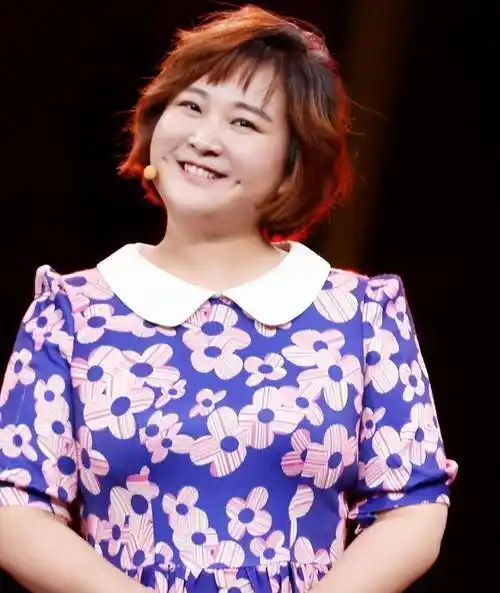 一张照片,揭露了贾玲口碑崩塌的真相,郭德纲说的话有人信了