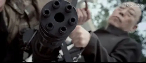 战狼: 敏登用加特林却没后坐力, 被质疑太假? 那是没看到这一细节