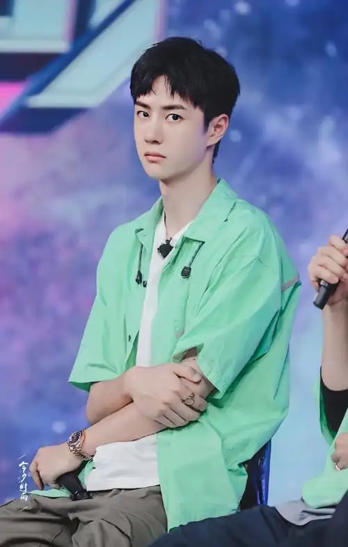 王一博壁纸高清.耶啵 (可爱的博)