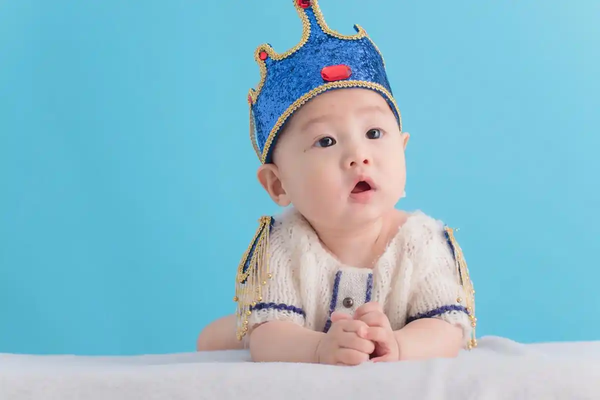 百天写真.#做个快乐的小盆友 #人类幼崽成长记  #宝宝照片 - 抖音