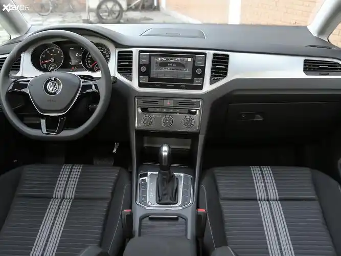 【2019款高尔夫·嘉旅200tsi 自动好奇纯真型 国vi_中控区_98/1092张