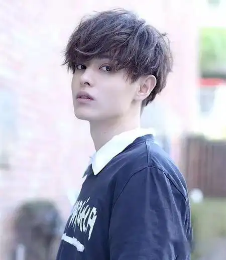 超帅的男生锅盖头发型锅盖头发型图片