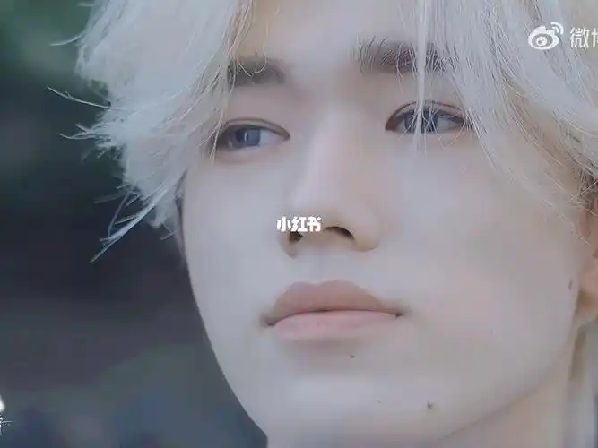 宋亚轩会动的金发帅哥