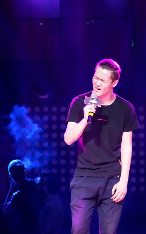 新疆中国好声音选拔赛歌手百态