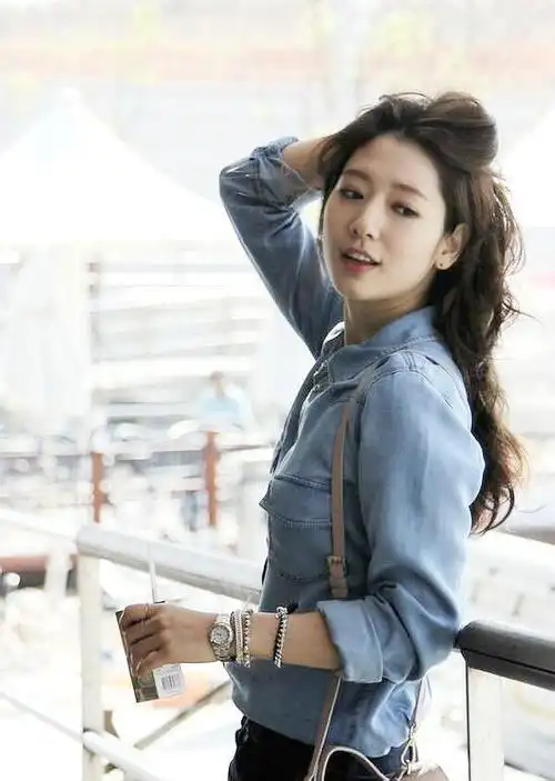 朴信惠_演员_作品_个人资料_简历_生日_留言 - 酷乐米