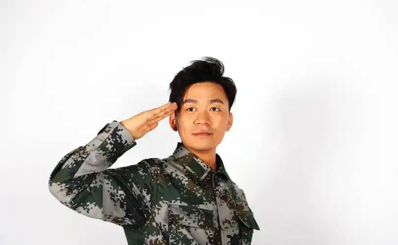 原创48位男明星军装照肖战王一博龚俊帅气鹿晗千玺陈晓沙溢意外他才是