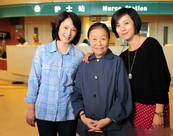 演了一辈子"丑娘",如今82岁卧病在床,网友却怒骂她儿子的做法_张少华