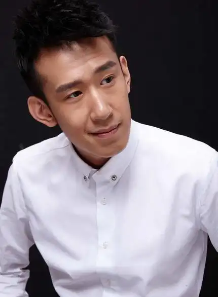 图集他的作品于洋,1988年6月21日出生于黑龙江省鹤岗市,中国内地主持