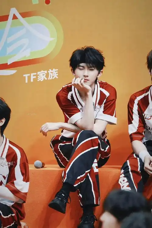 马嘉祺受伤##时代峰峻回应马嘉祺受伤##马嘉祺灿烂的