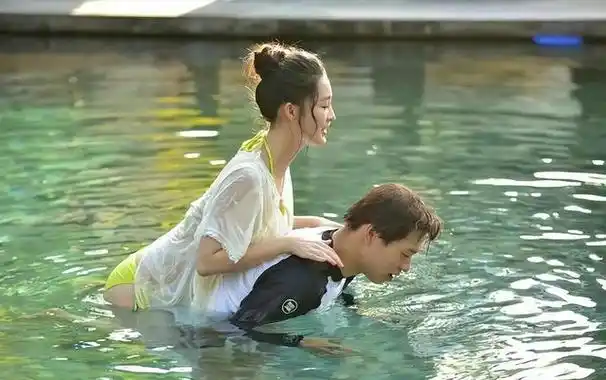 在这个以快节奏和现实主义为主导的时代,李沁和魏大勋给我们带来了一