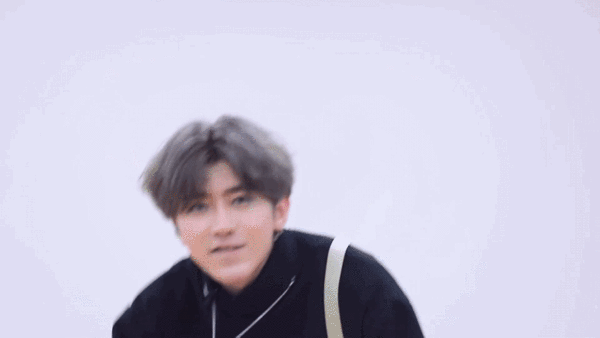 hey,bro 蔡徐坤的[不受欺负]之道,了解一下