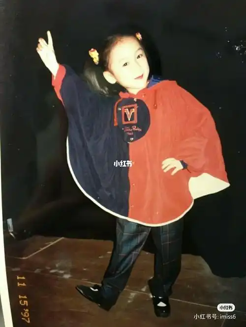 从小到大颜值不落袁冰妍