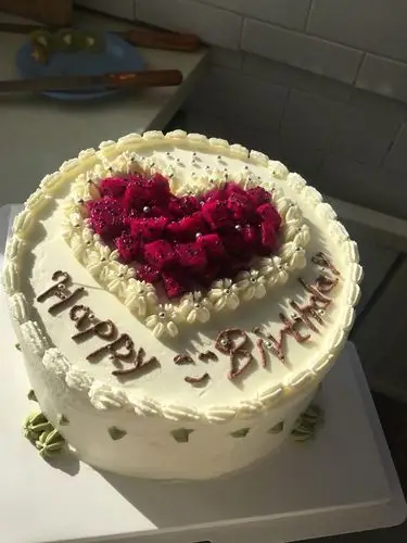 琳小刀做的八寸生日蛋糕