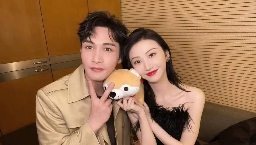 星权榜男演员榜,爆剧男主扎堆靠前,肖战,王一博地位稳如泰山_新人