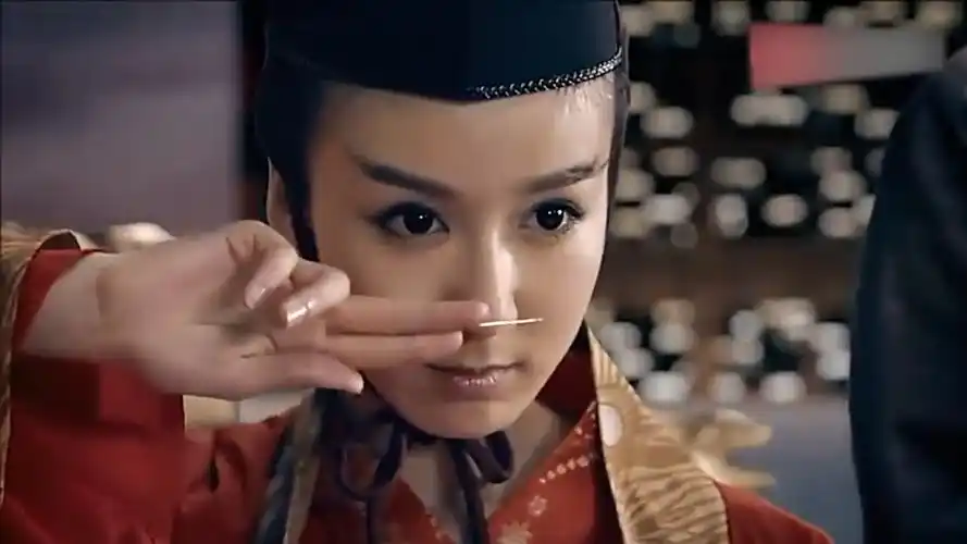 吕子乔这个技能溜了,可以屏蔽不需要的话语,胡一菲白费了口舌