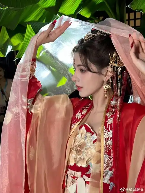 真的还不允许没有看到过张予曦这一组古风大片……|张予曦_新浪新闻