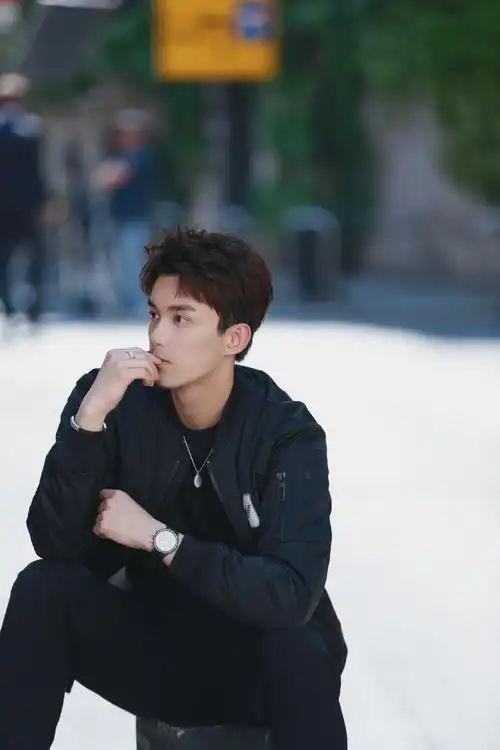 吴磊清爽帅气写真图片56