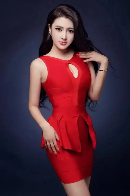 霸道美女总裁汹涌来袭