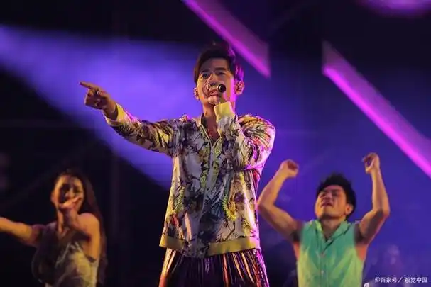 周杰伦的中国风歌曲《发如雪》是他2005年的专辑《十一月的萧邦》中的