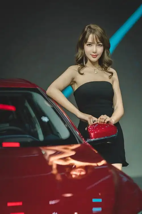 2020年广州车展美女车模高清图集