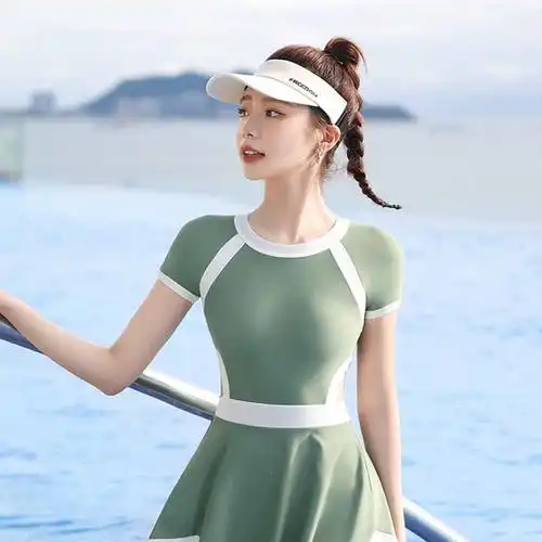 佑游泳衣女士新款遮肚显瘦高级感温泉游泳馆专用连体保守泳装