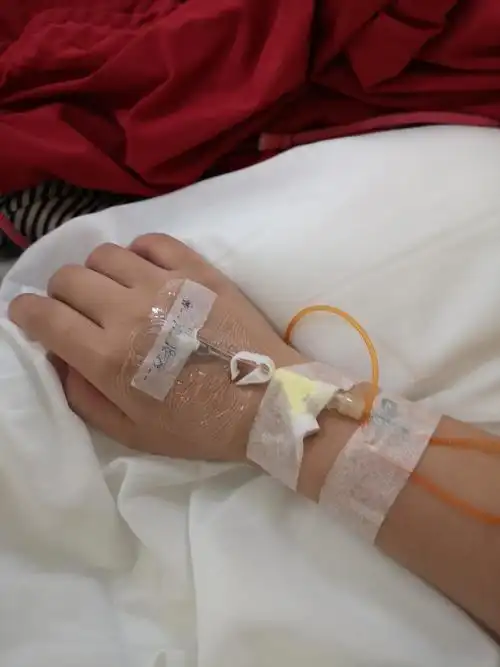 一个人住院 心态崩了